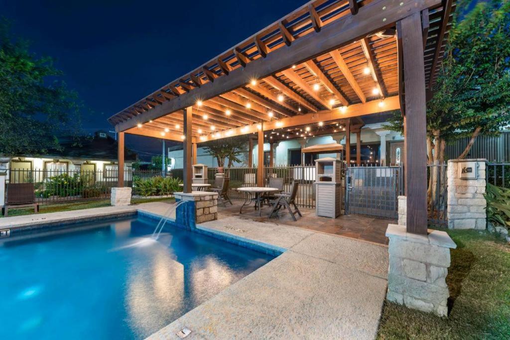 Best Western Post Oak Inn Burnet Buitenkant foto