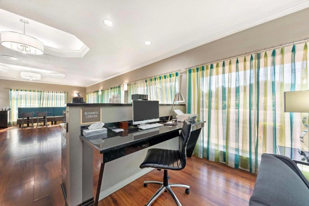 Best Western Post Oak Inn Burnet Buitenkant foto