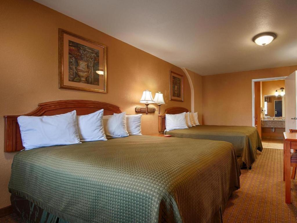 Best Western Post Oak Inn Burnet Buitenkant foto